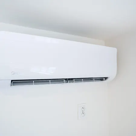 דירה Attic