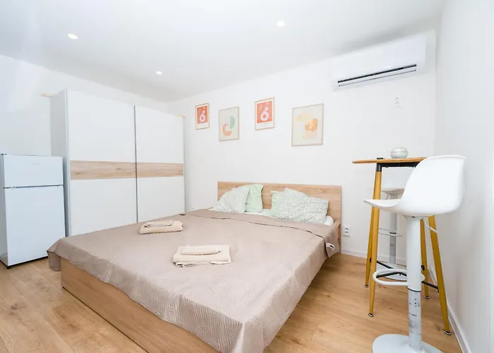 Attic קושיצה